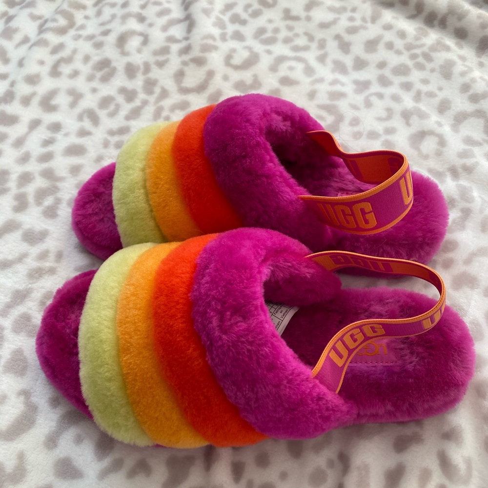 UGG fluff yeah NEW size 8